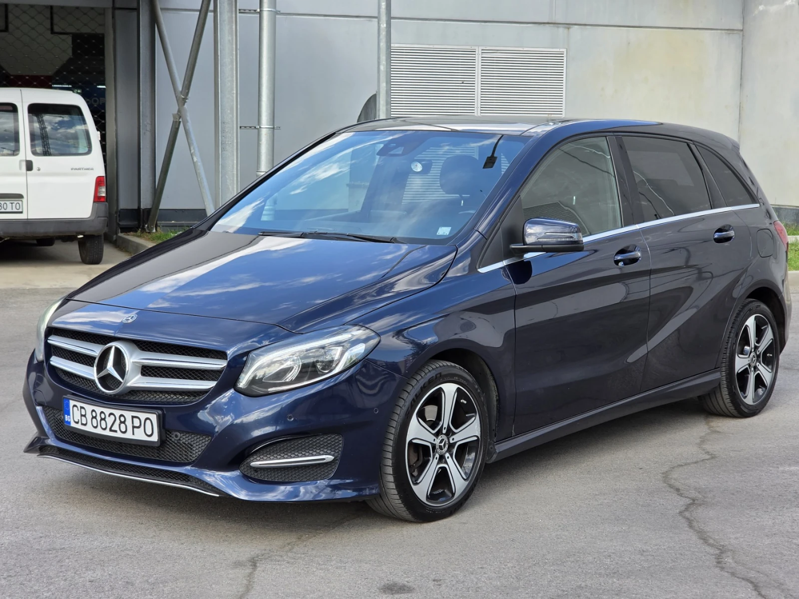 Mercedes-Benz B 200 AMG Line, H/K, MULTIBEAM, KEYLESS