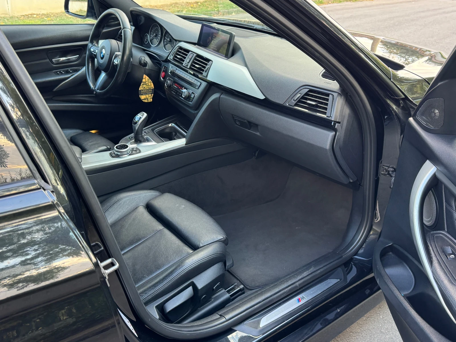 BMW 330 d M Sport/ HUD/L7, снимка 8 - Автомобили и джипове - 56245778