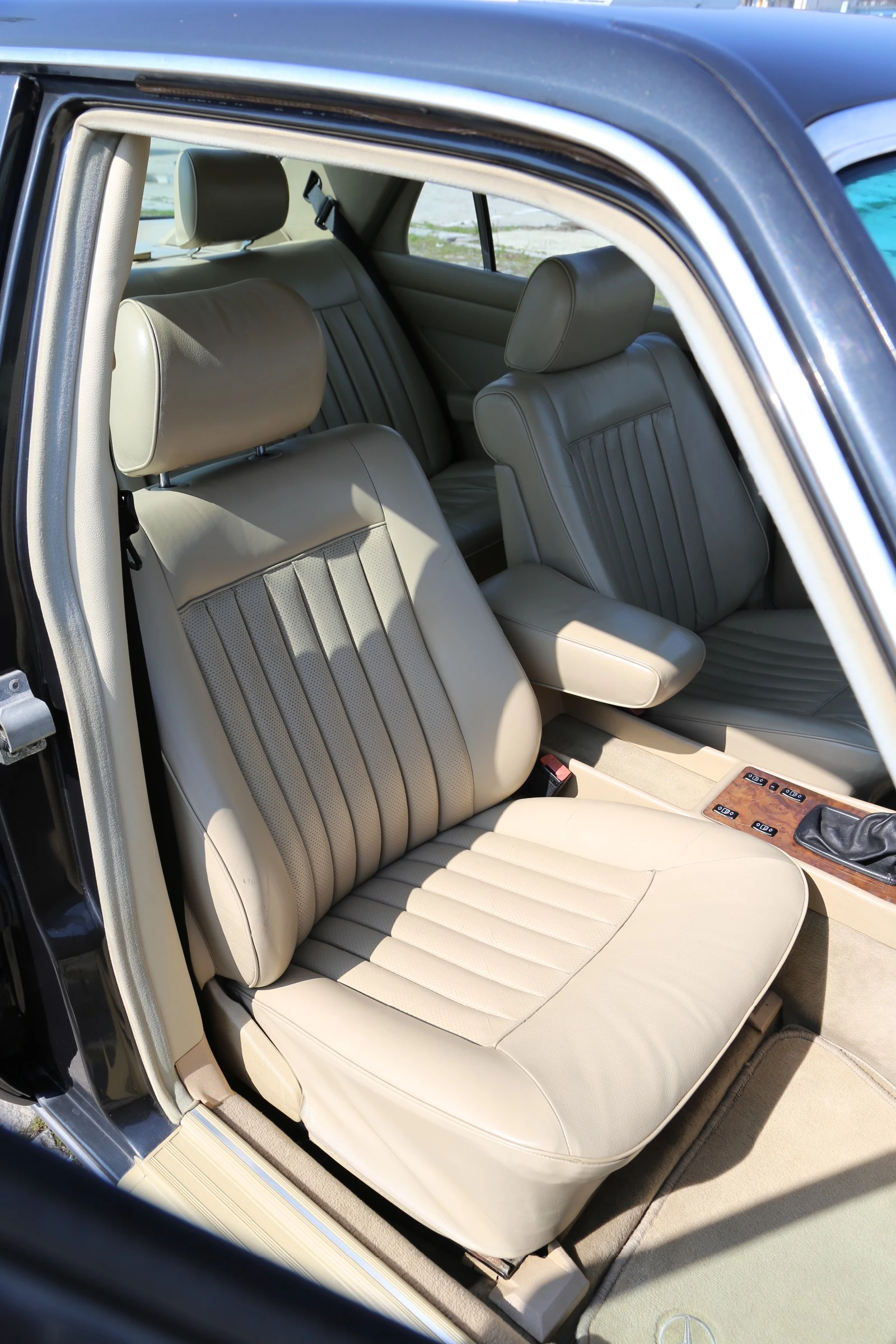 Mercedes-Benz 126 300 SE, снимка 7 - Автомобили и джипове - 56247053