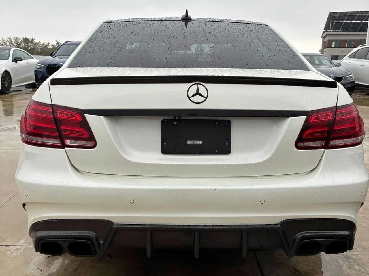 Mercedes-Benz E 63 AMG * E 63 S Model * CARFAX * ОПЦИЯ ЗА ФИНАНСИРАНЕ, снимка 4 - Автомобили и джипове - 56254409