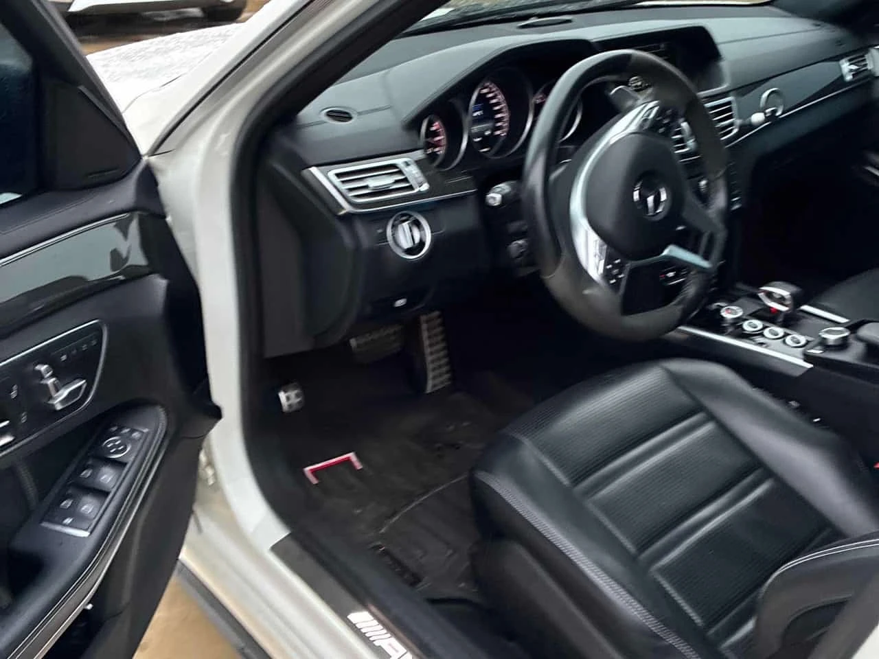 Mercedes-Benz E 63 AMG * E 63 S Model * CARFAX * ОПЦИЯ ЗА ФИНАНСИРАНЕ, снимка 5 - Автомобили и джипове - 56254409