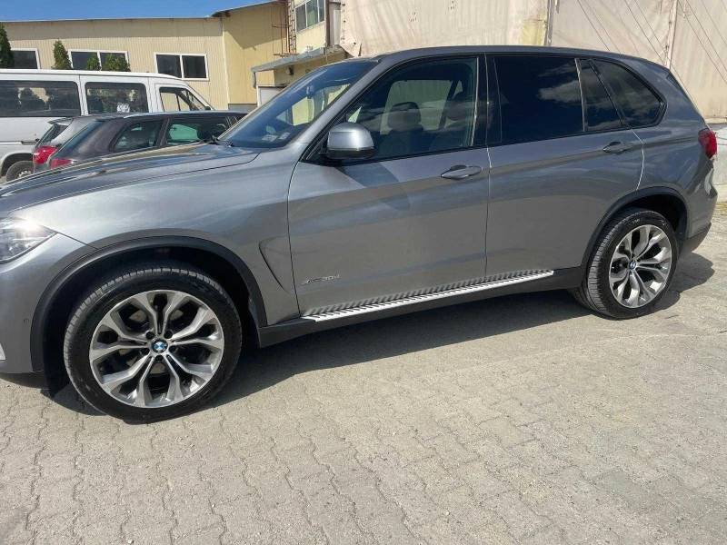 BMW X5 Drive 30 D, снимка 5 - Автомобили и джипове - 47335401