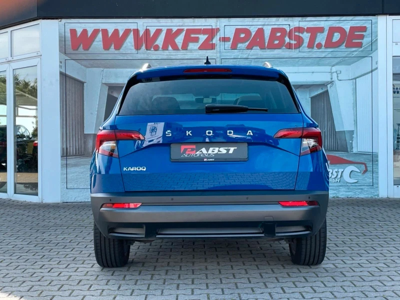 Skoda Karoq 2.0 TDI Style ACC * Панорама * Дистроник * Лейн Ас, снимка 5 - Автомобили и джипове - 49259130