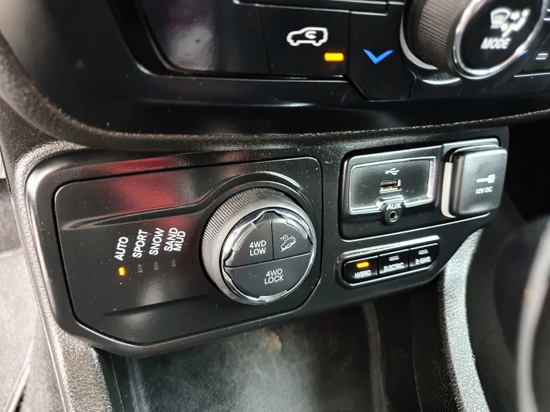 Jeep Renegade 1.3 Plug-in Hybrid 4x4 Automatic, снимка 10 - Автомобили и джипове - 49440456