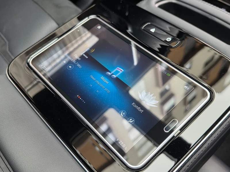 Mercedes-Benz GLS 63 AMG Mercedes GLS63 AMG CERAMIC* CARBON* 3xTV* 4D BURM*, снимка 16 - Автомобили и джипове - 49962440