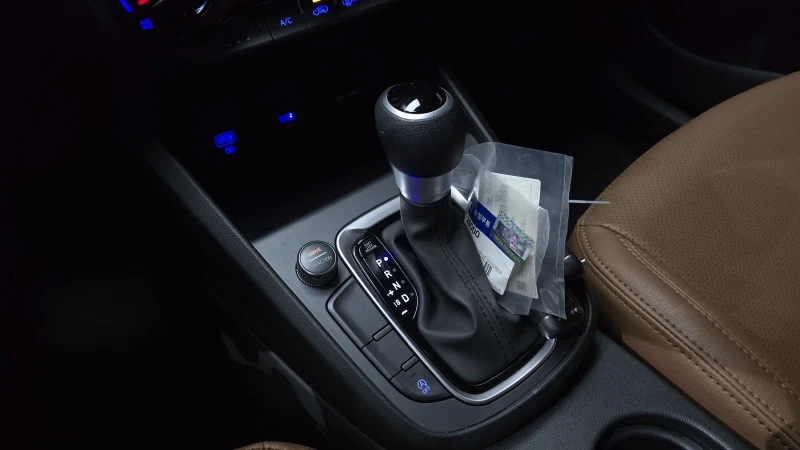 Hyundai Kona 2.0 2WD SMART autogeorge.com, снимка 8 - Автомобили и джипове - 52391859