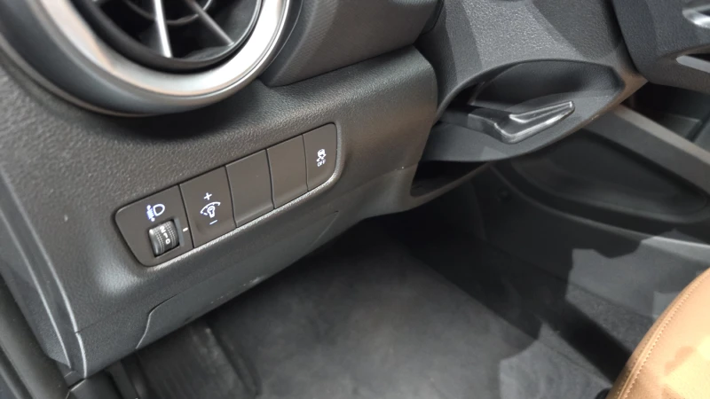 Hyundai Kona 2.0 2WD SMART autogeorge.com, снимка 15 - Автомобили и джипове - 52391859