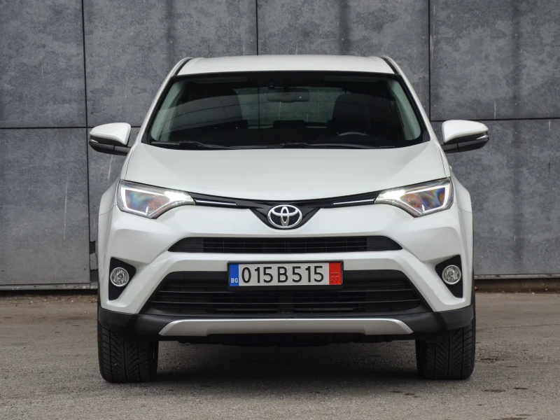 Toyota Rav4 2.2 D4D 143 KC, снимка 3 - Автомобили и джипове - 52881910