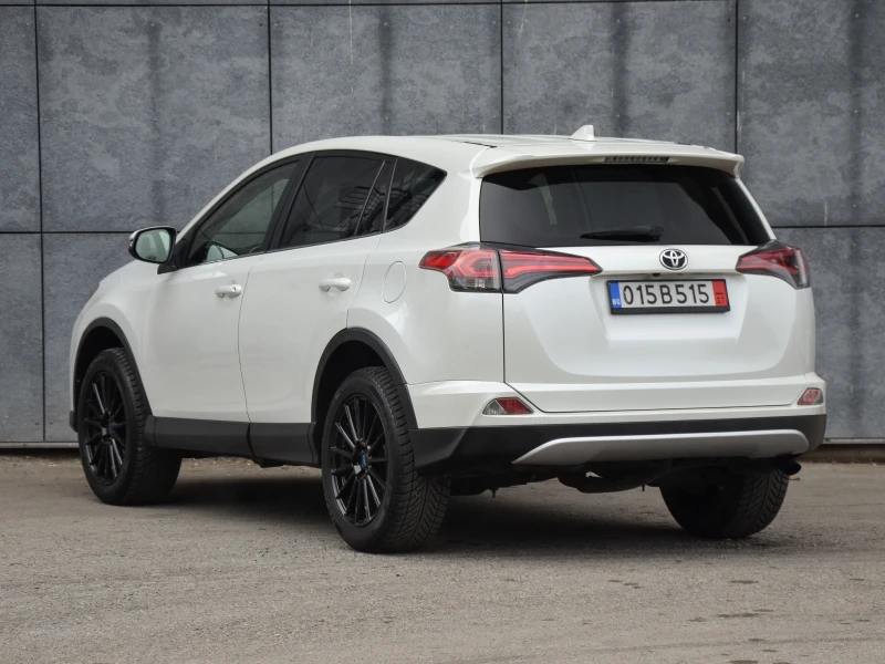 Toyota Rav4 2.2 D4D 143 KC, снимка 4 - Автомобили и джипове - 52881910
