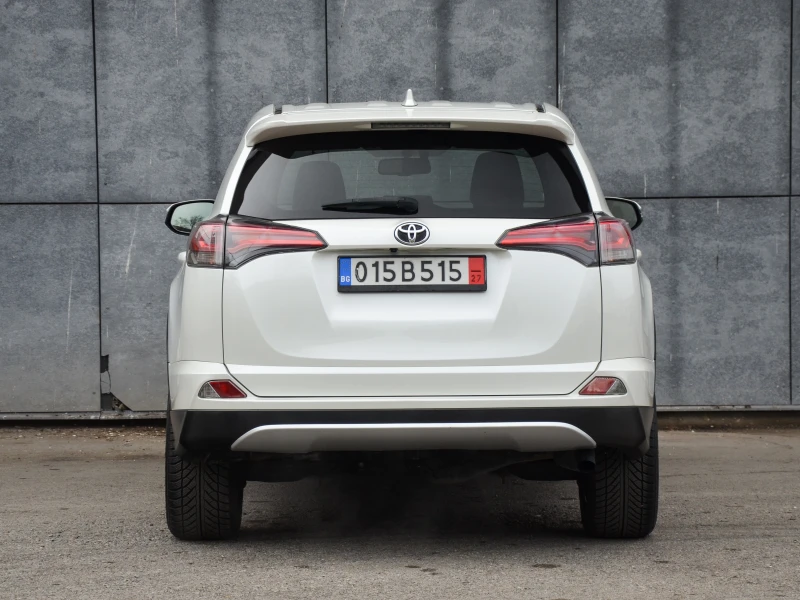 Toyota Rav4 2.2 D4D 143 KC, снимка 5 - Автомобили и джипове - 52881910