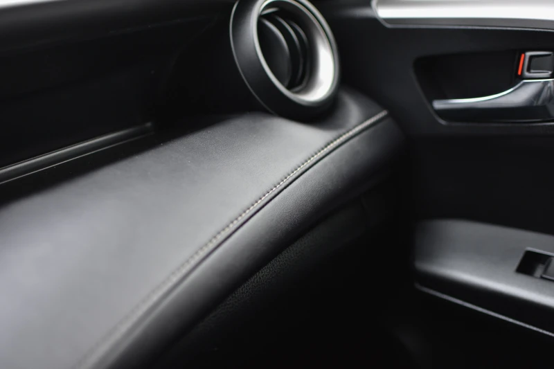 Toyota Rav4 2.2 D4D 143 KC, снимка 15 - Автомобили и джипове - 52881910