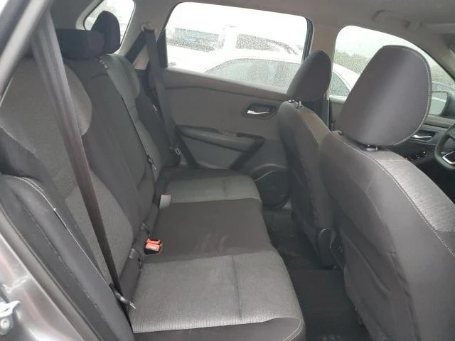 Nissan Rogue, снимка 10 - Автомобили и джипове - 49183893