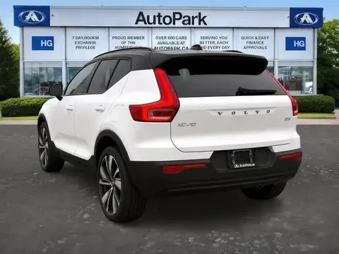 Volvo XC40 Recharge Pure Electric | ПАНОРАМА | 360 КАМЕРА | , снимка 2 - Автомобили и джипове - 54915094
