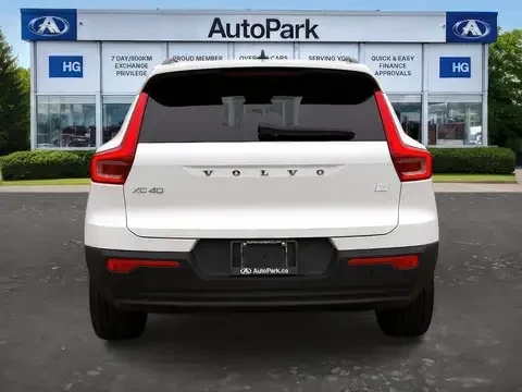 Volvo XC40 Recharge Pure Electric | ПАНОРАМА | 360 КАМЕРА | , снимка 3 - Автомобили и джипове - 54915094