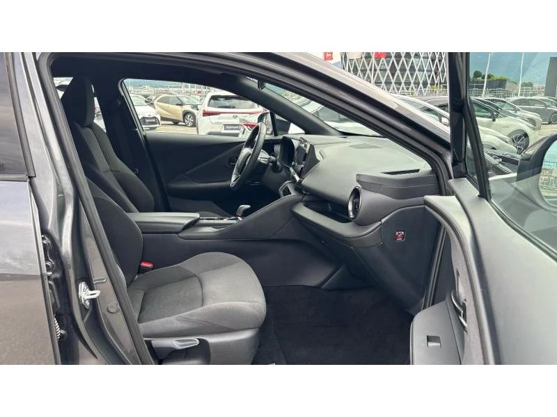 Toyota C-HR 2.0 PHEV COOL, снимка 6 - Автомобили и джипове - 55474259