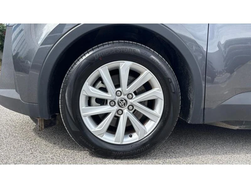 Toyota C-HR 2.0 PHEV COOL, снимка 15 - Автомобили и джипове - 55474259