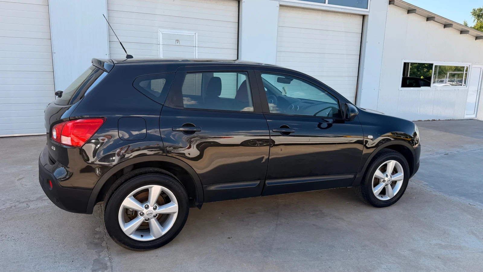 Nissan Qashqai 2.0dci * N-tec* Panorama* UNIKAT* , снимка 14 - Автомобили и джипове - 39548474