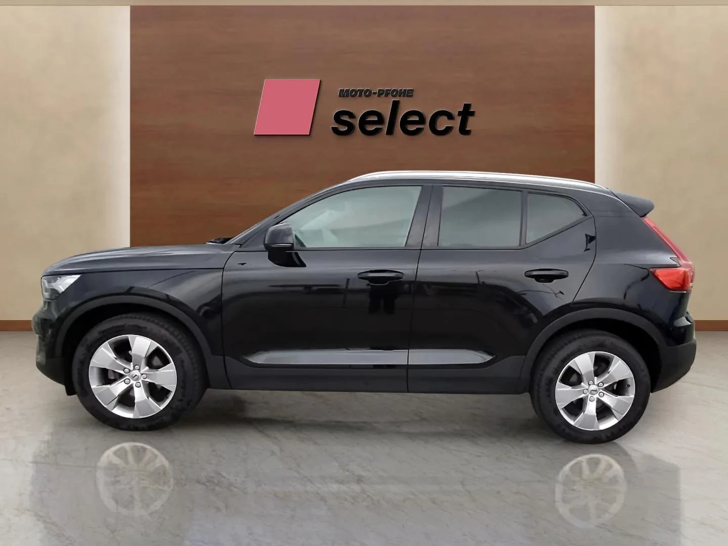 Volvo XC40 2.0 D3 - изображение 8
