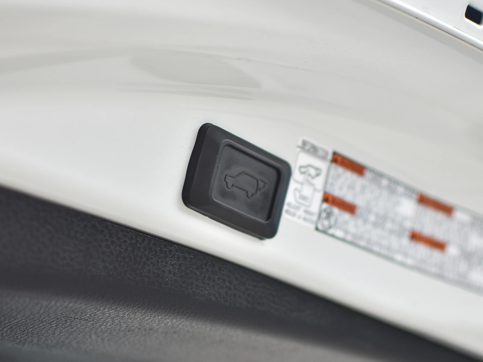 Toyota Rav4 2.2 D4D 143 KC - изображение 10