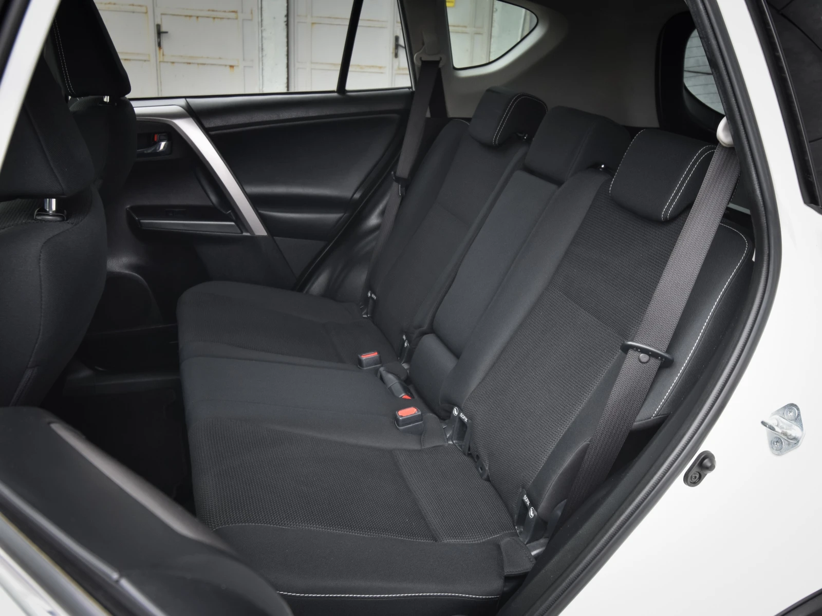 Toyota Rav4 2.2 D4D 143 KC - изображение 9