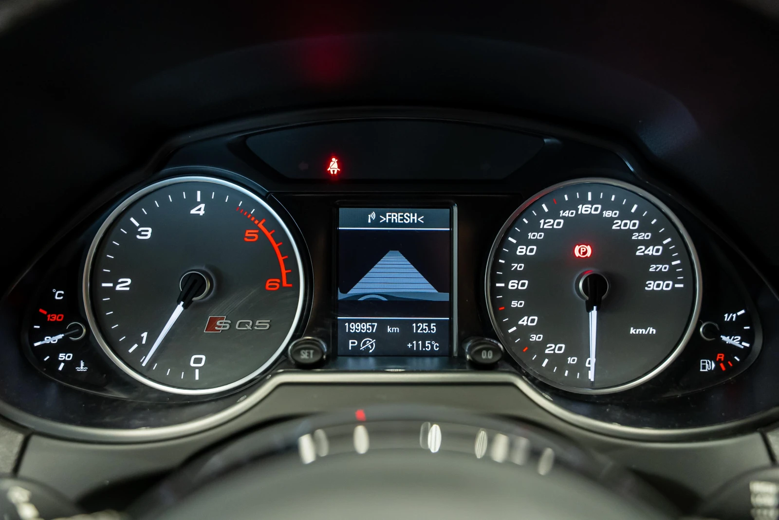 Audi SQ5 Quattro, снимка 14 - Автомобили и джипове - 53764089