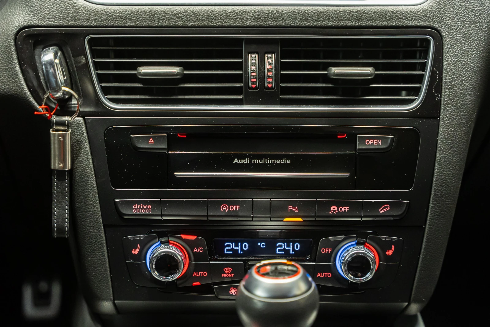 Audi SQ5 Quattro, снимка 13 - Автомобили и джипове - 53764089