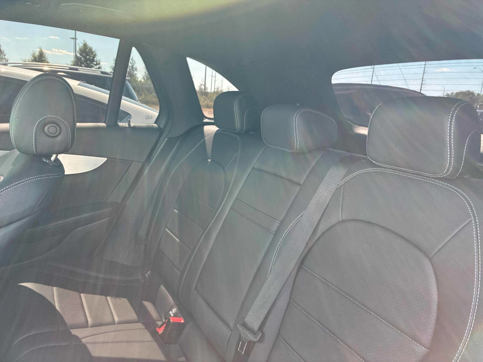 Mercedes-Benz GLC 300 4MATIC* ПОДГРЕВ* KEYLESS* CARFAX , снимка 11 - Автомобили и джипове - 55504107