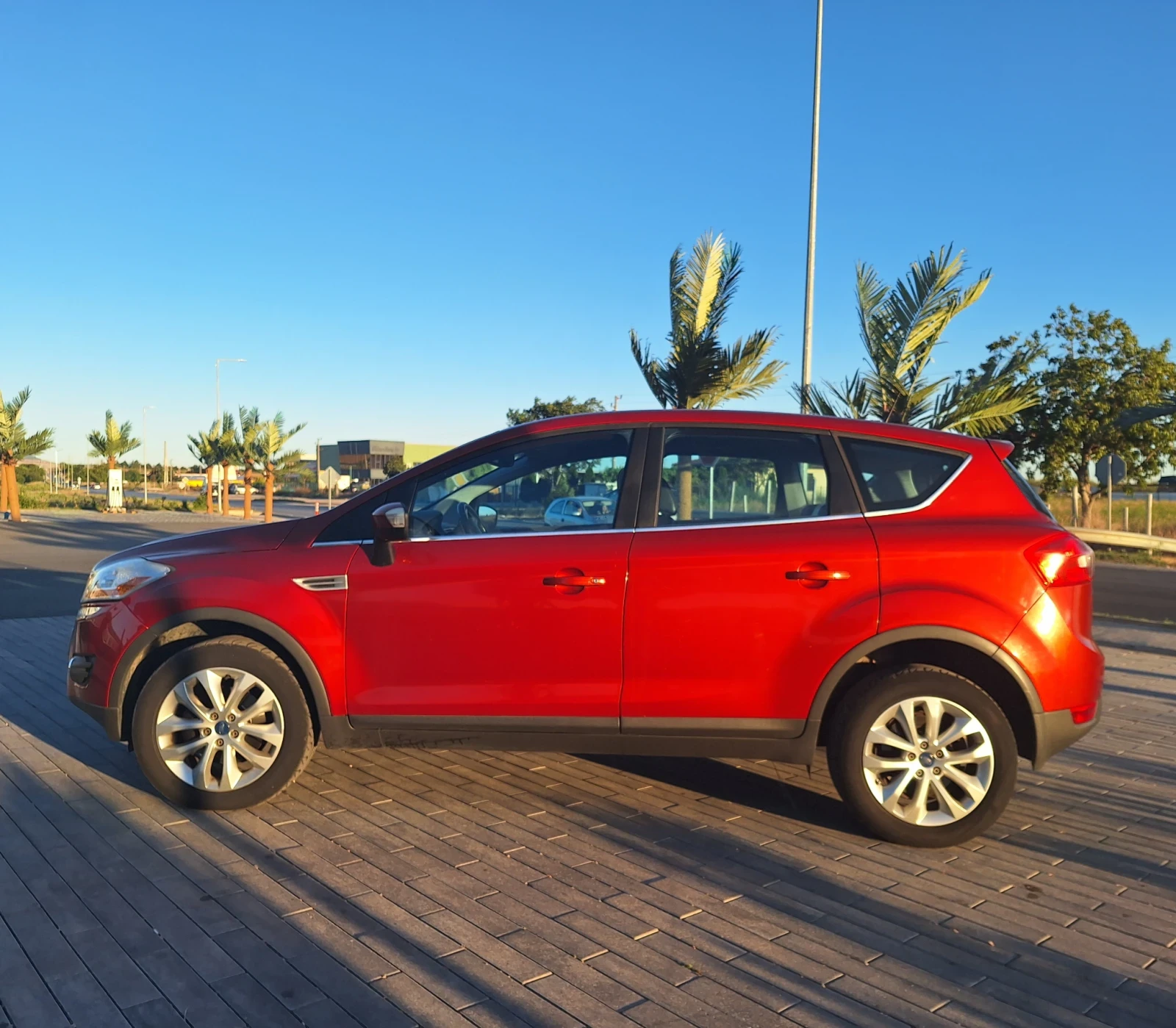 Ford Kuga, снимка 3 - Автомобили и джипове - 56004937