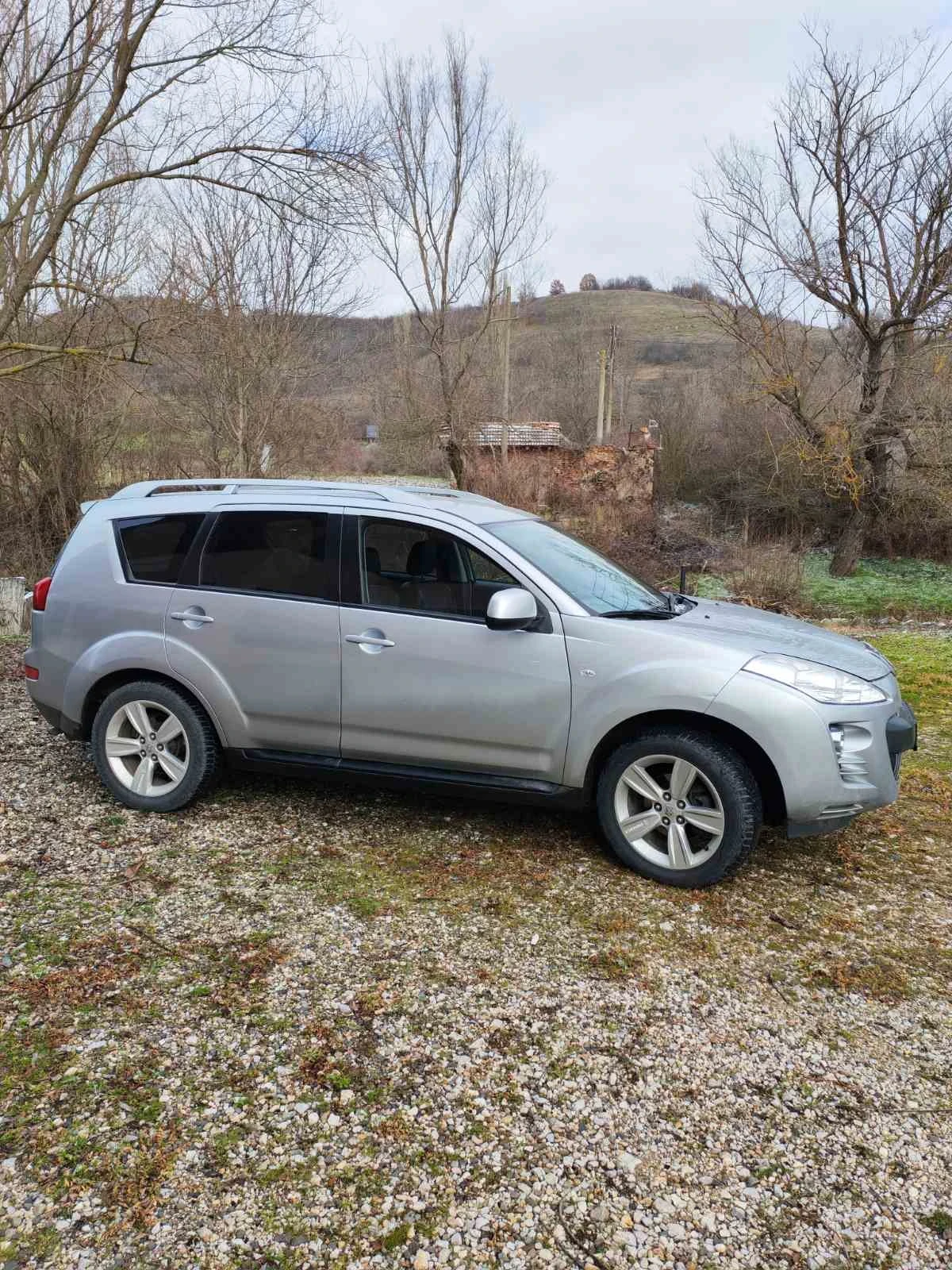Peugeot 4007, снимка 6 - Автомобили и джипове - 56348271