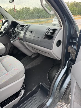 VW T5 2.5TDI* Пътнически* Климатик* 6ск* , снимка 13