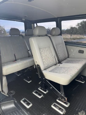 VW T5 2.5TDI* Пътнически* Климатик* 6ск* , снимка 9
