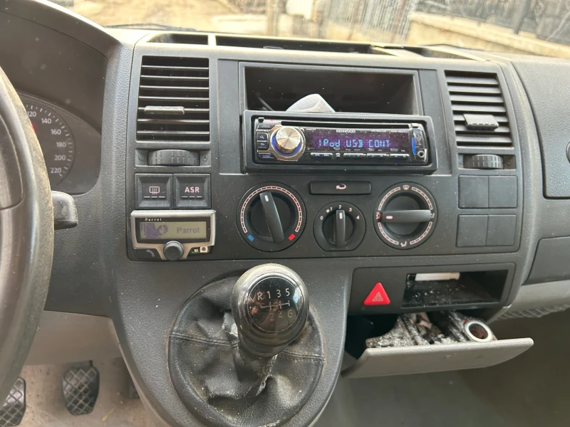 VW T5, снимка 9 - Бусове и автобуси - 48789665