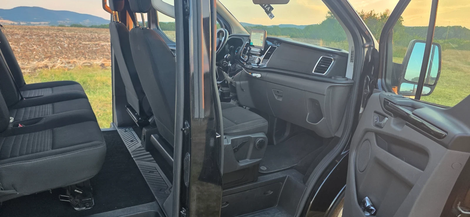 Ford Transit Custom, снимка 9 - Бусове и автобуси - 56201340