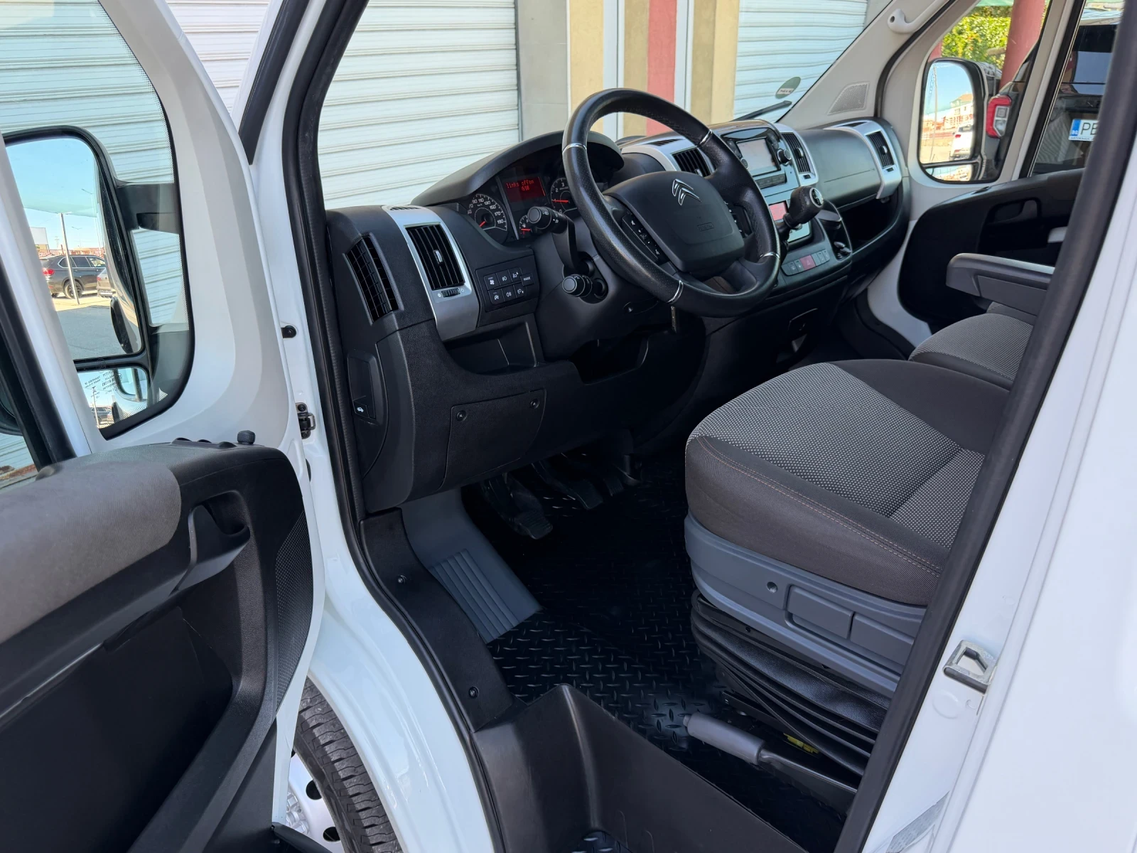 Citroen Jumper 2.2 HDI 140�.�. EURO 6 NAVI CAMERA LUXURY �������� | Mobile.bg � ����������� 9