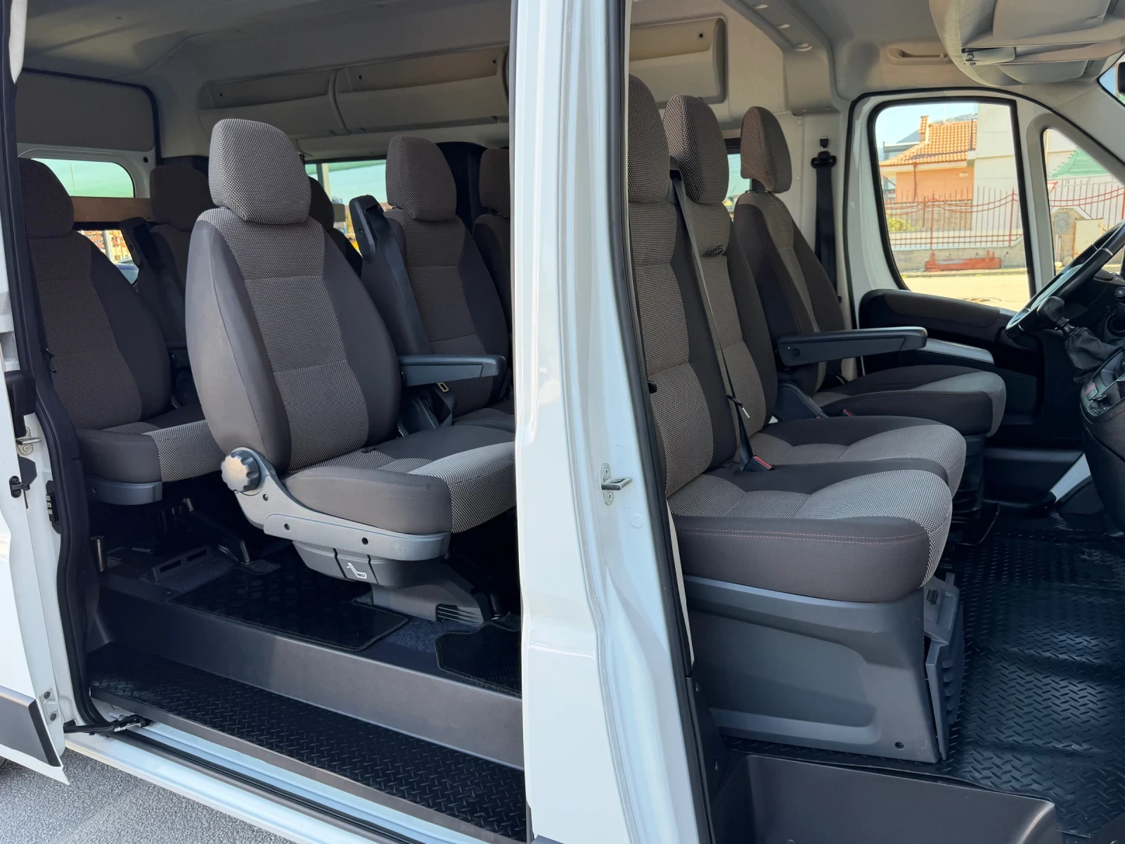 Citroen Jumper 2.2 HDI 140�.�. EURO 6 NAVI CAMERA LUXURY �������� | Mobile.bg � ����������� 12