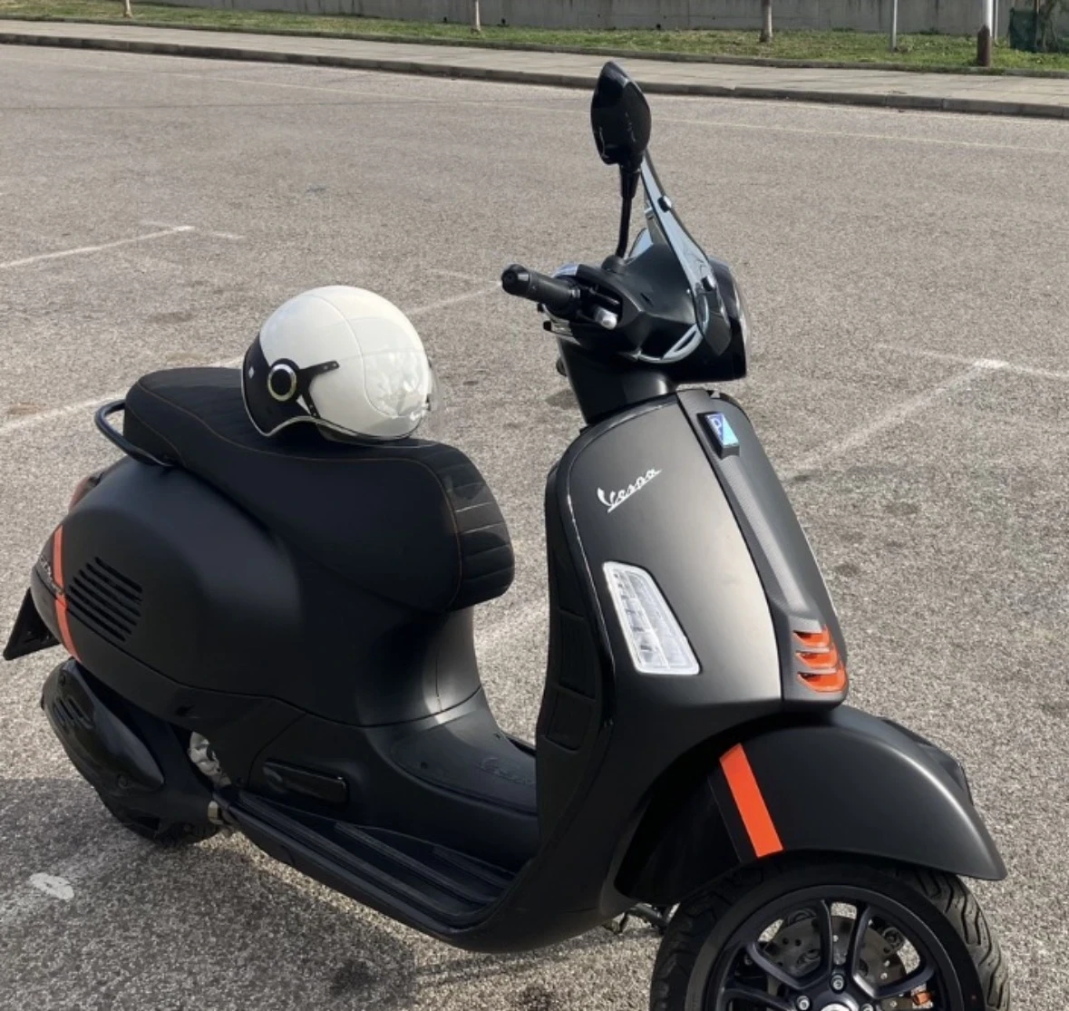 Vespa GTS 300 Super Sport, снимка 2 - Мотоциклети и мототехника - 55244254