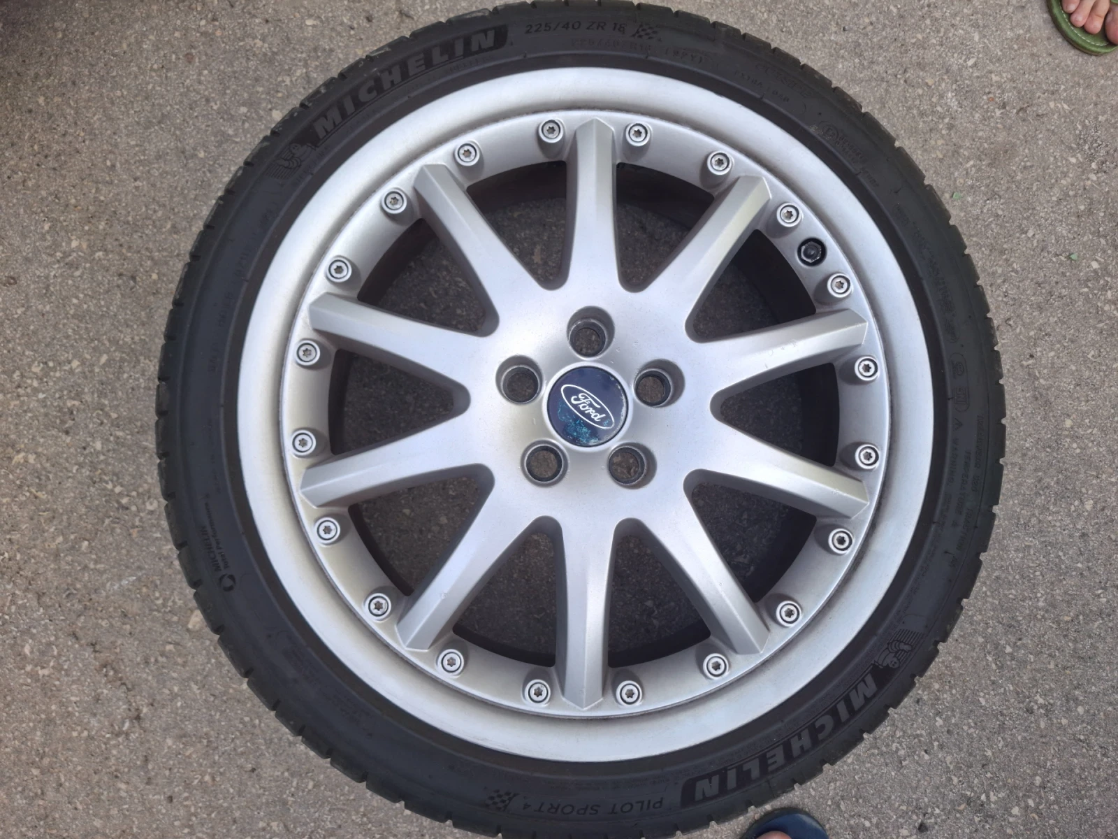 Гуми с джанти Michelin 225/40R18