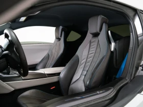 BMW i8 Coupe AWD, снимка 16