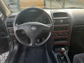 Opel Astra Комби, снимка 4