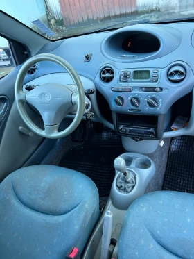 Toyota Yaris 1.0i , снимка 10