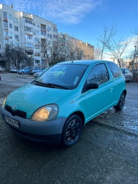 Toyota Yaris 1.0i , снимка 1