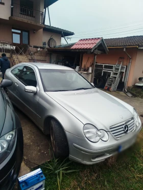 Mercedes-Benz 220 - 2500 € / 4889.57 лв. - 10084980 2