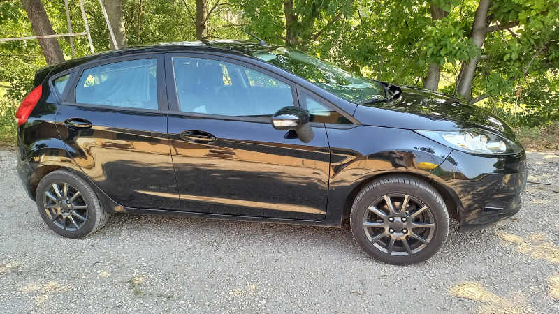 Ford Fiesta 1.25 benzin обслужена, снимка 1 - Автомобили и джипове - 46620529