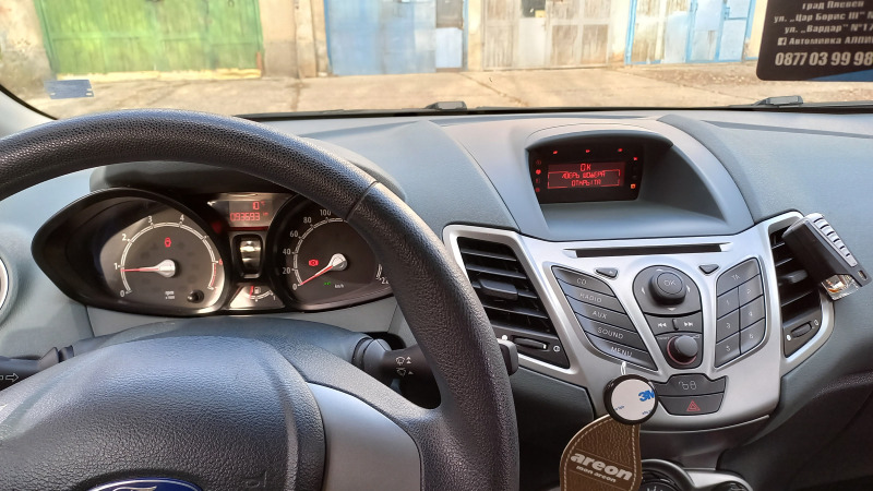 Ford Fiesta 1.25 benzin, снимка 9 - Автомобили и джипове - 45529985