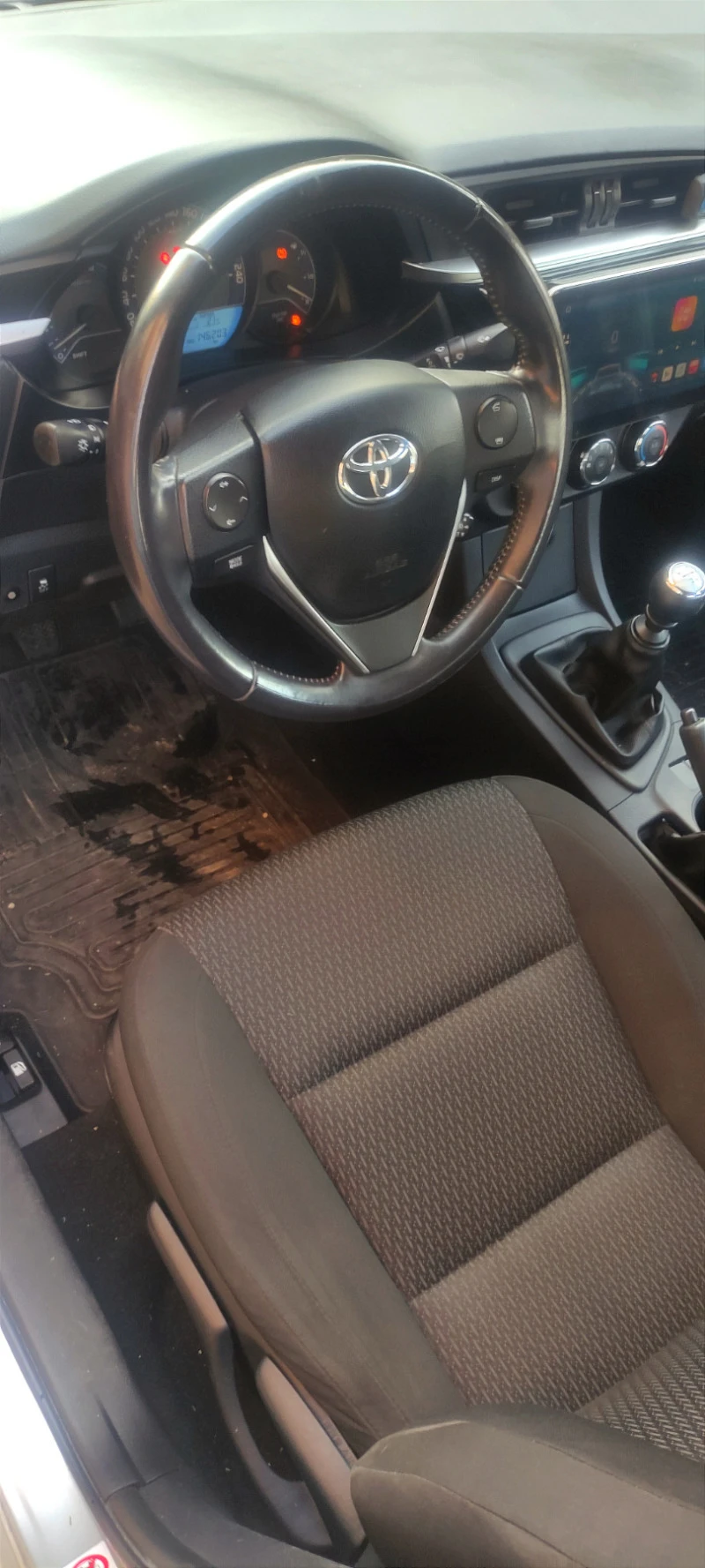 Toyota Corolla 1.33 бензин, снимка 8 - Автомобили и джипове - 46792124