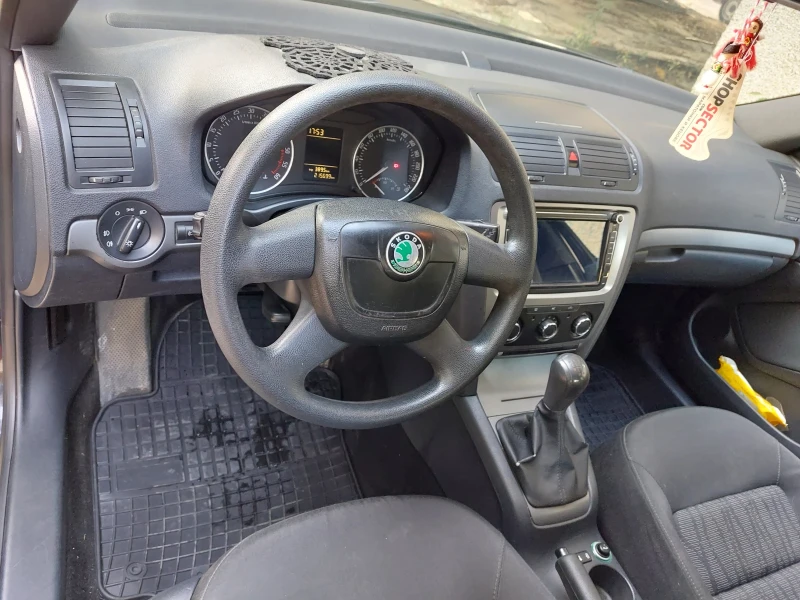 Skoda Octavia, снимка 5 - Автомобили и джипове - 47410701