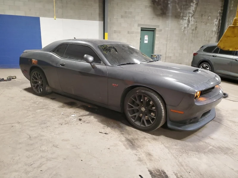 Dodge Challenger, снимка 3 - Автомобили и джипове - 49422533