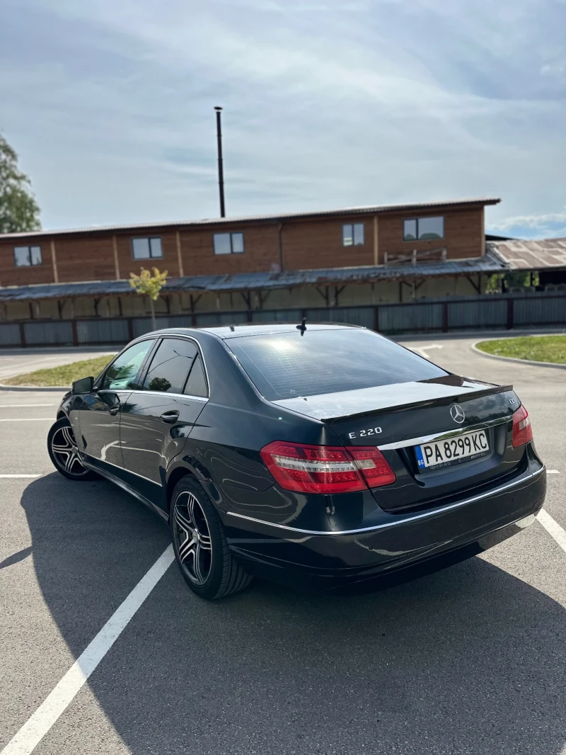 Mercedes-Benz E 220 CDI , снимка 5 - Автомобили и джипове - 52790904