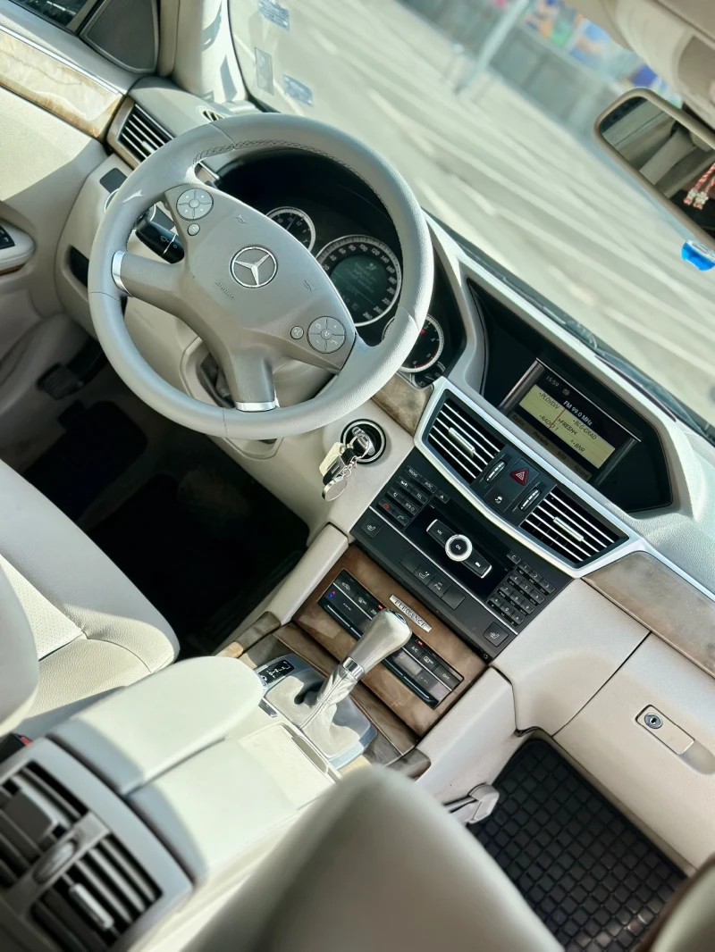 Mercedes-Benz E 220 CDI , снимка 6 - Автомобили и джипове - 52790904