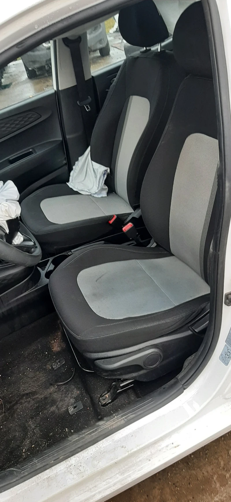 Hyundai I10 1.0i, снимка 7 - Автомобили и джипове - 53457972